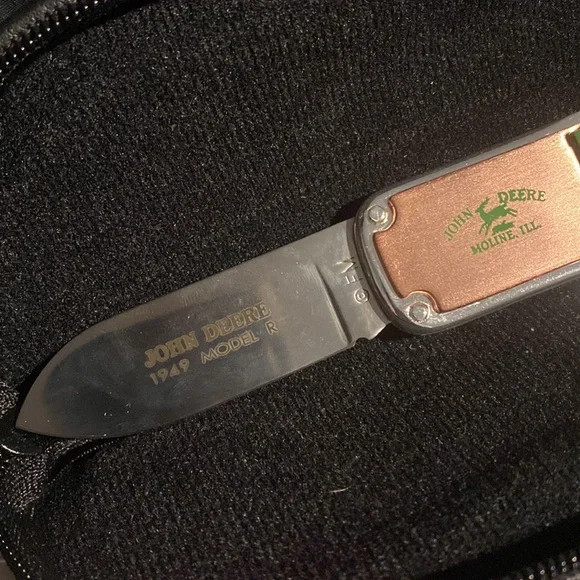 John deer collectible knife - Picture 2 of 2